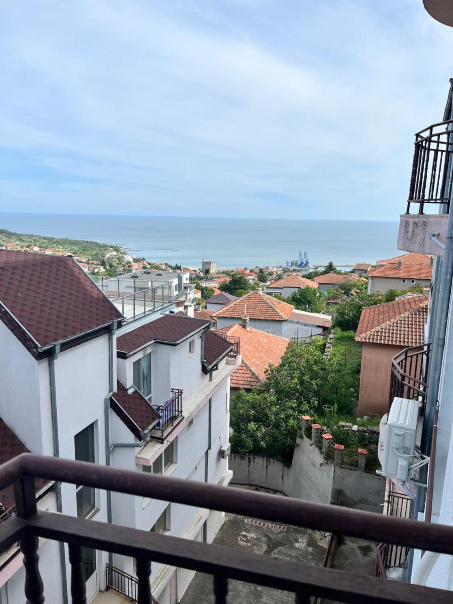 луксозен двустаен в с уникална морска гледка Apartament Bałczik